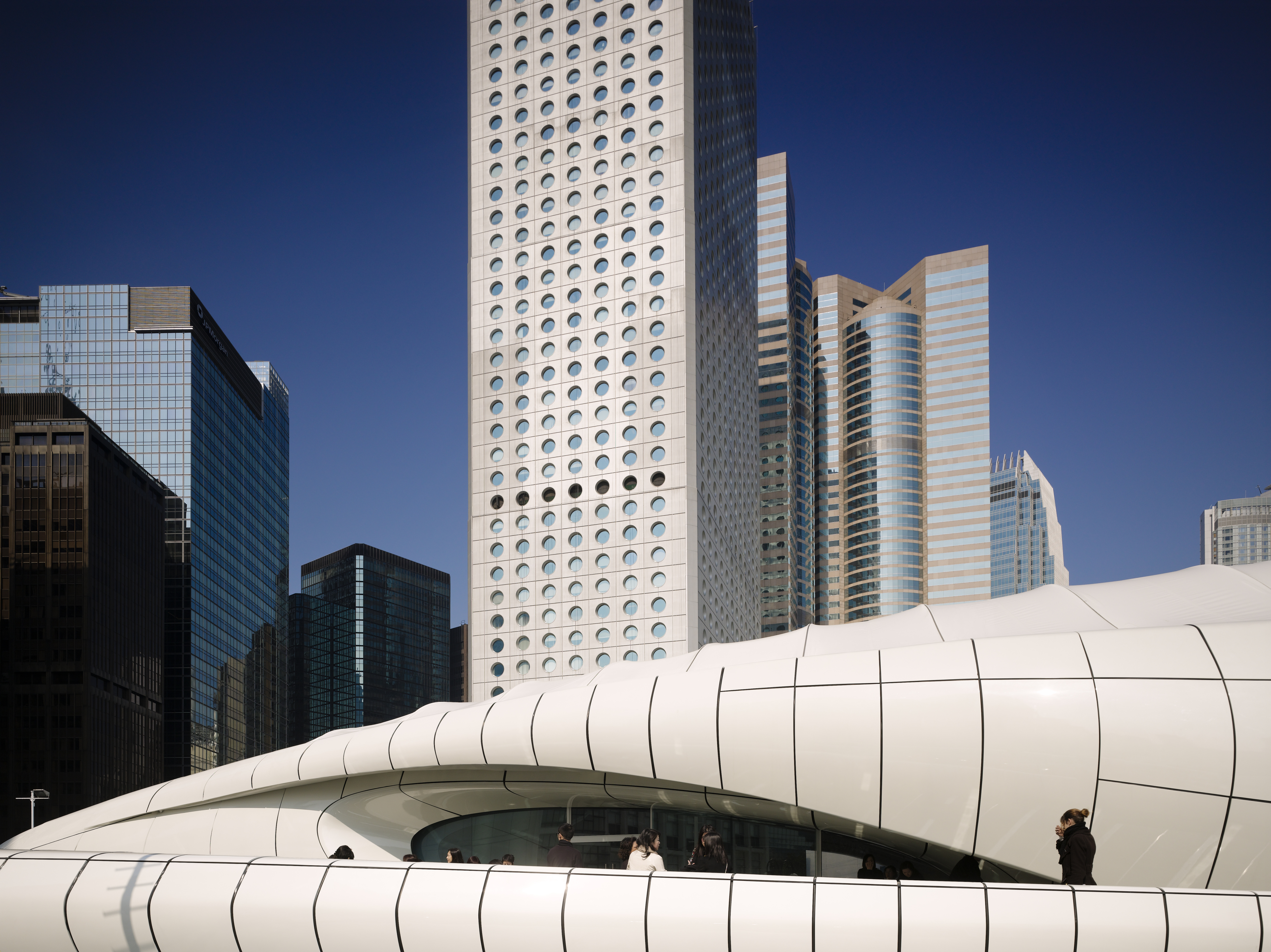 Mobile Art Chanel Contemporary Art Containe | ZHA Architects